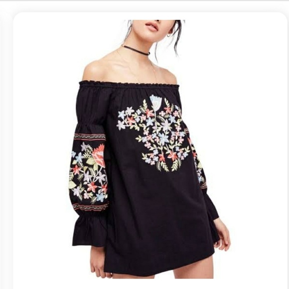 Free People Dresses & Skirts - Free People Richly Embroidered Pocketed Dress